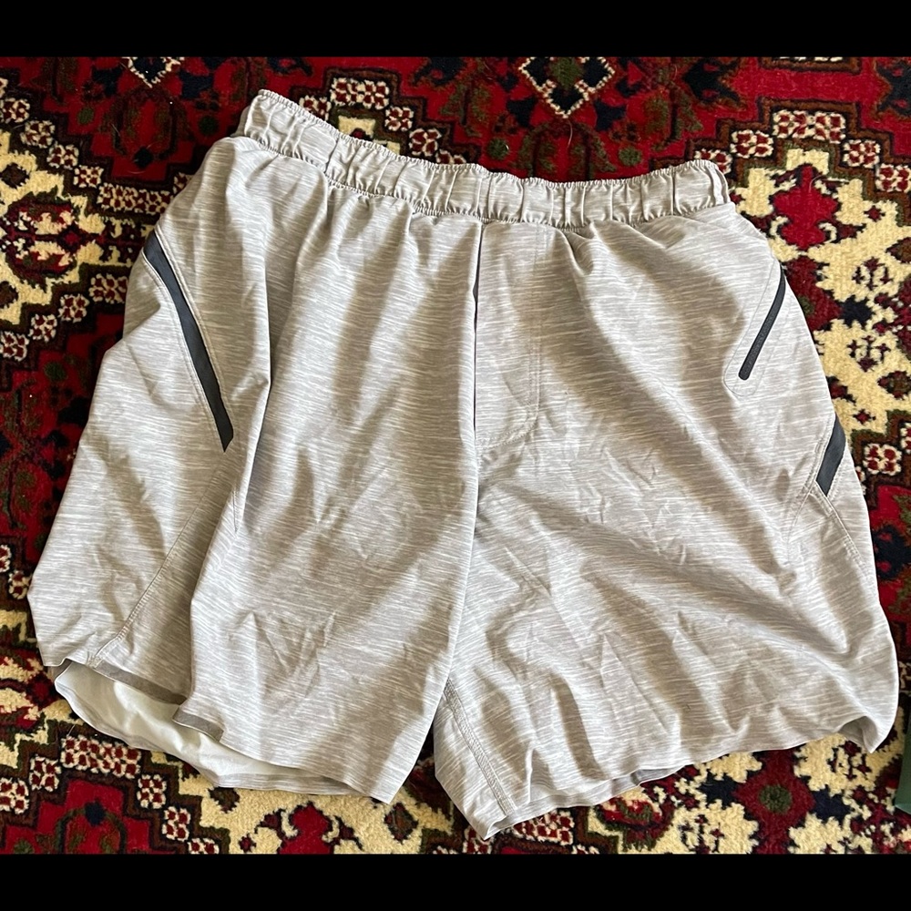 Lululemon 6” surge shorts (m)